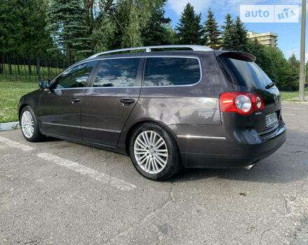 Коричневый Фольксваген Пассат, объемом двигателя 3.2 л и пробегом 421 тыс. км за 4000 $, фото 2 на Automoto.ua