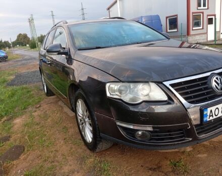Коричневый Фольксваген Пассат, объемом двигателя 2 л и пробегом 300 тыс. км за 4000 $, фото 1 на Automoto.ua