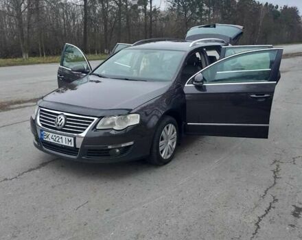 Коричневий Фольксваген Пассат, об'ємом двигуна 2 л та пробігом 286 тис. км за 7700 $, фото 1 на Automoto.ua