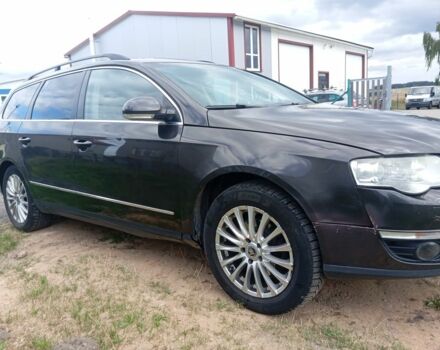 Коричневый Фольксваген Пассат, объемом двигателя 2 л и пробегом 300 тыс. км за 4000 $, фото 5 на Automoto.ua