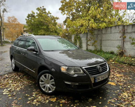Фольксваген Пассат 2009 в Ровно на Automoto.ua Коричневый Фольксваген Пассат, объемом двигателя 1.9 л и пробегом 249 тыс. км за 5650 $, фото 7 на Automoto.ua