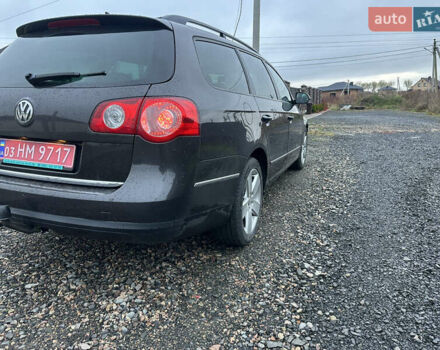 Коричневый Фольксваген Пассат, объемом двигателя 2 л и пробегом 340 тыс. км за 7700 $, фото 4 на Automoto.ua