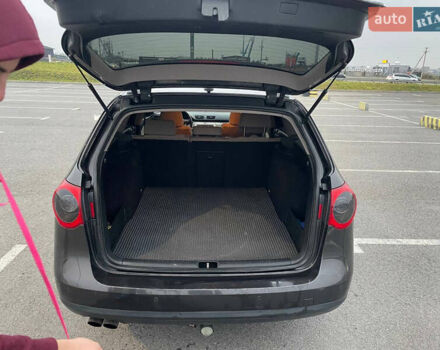 Коричневий Фольксваген Пассат, об'ємом двигуна 2 л та пробігом 291 тис. км за 7000 $, фото 5 на Automoto.ua