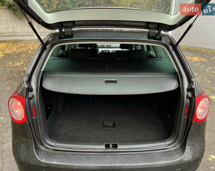 Фольксваген Пассат 2009 в Ровно на Automoto.ua Коричневый Фольксваген Пассат, объемом двигателя 1.9 л и пробегом 249 тыс. км за 5650 $, фото 44 на Automoto.ua