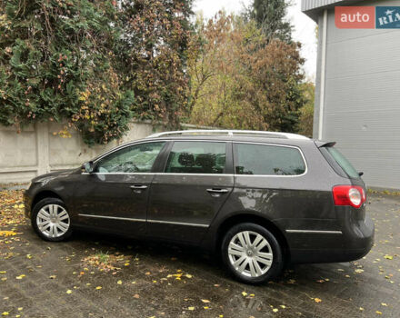 Фольксваген Пассат 2009 в Ровно на Automoto.ua Коричневый Фольксваген Пассат, объемом двигателя 1.9 л и пробегом 249 тыс. км за 5650 $, фото 6 на Automoto.ua