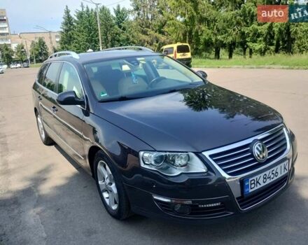 Коричневий Фольксваген Пассат, об'ємом двигуна 2 л та пробігом 249 тис. км за 9500 $, фото 1 на Automoto.ua