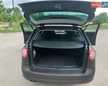 Коричневый Фольксваген Пассат, объемом двигателя 1.8 л и пробегом 217 тыс. км за 7800 $, фото 7 на Automoto.ua