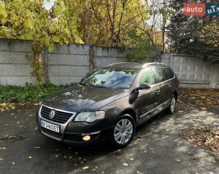 Фольксваген Пассат 2009 в Ровно на Automoto.ua Коричневый Фольксваген Пассат, объемом двигателя 1.9 л и пробегом 249 тыс. км за 5650 $, фото 4 на Automoto.ua
