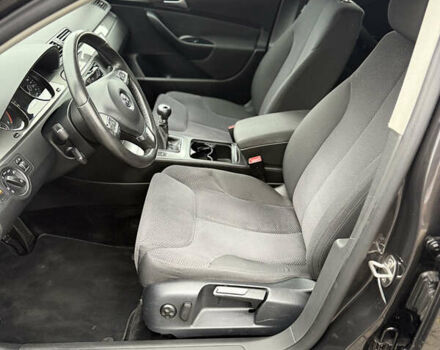 Коричневый Фольксваген Пассат, объемом двигателя 1.6 л и пробегом 277 тыс. км за 7350 $, фото 16 на Automoto.ua