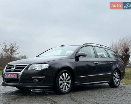 Коричневый Фольксваген Пассат, объемом двигателя 1.6 л и пробегом 277 тыс. км за 7350 $, фото 6 на Automoto.ua