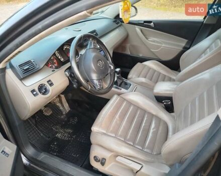 Коричневый Фольксваген Пассат, объемом двигателя 1.39 л и пробегом 273 тыс. км за 4800 $, фото 12 на Automoto.ua