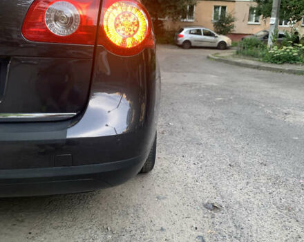 Коричневый Фольксваген Пассат, объемом двигателя 1.97 л и пробегом 298 тыс. км за 7000 $, фото 7 на Automoto.ua