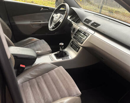 Коричневий Фольксваген Пассат, об'ємом двигуна 1.8 л та пробігом 229 тис. км за 6800 $, фото 39 на Automoto.ua