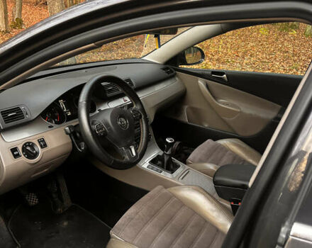 Коричневий Фольксваген Пассат, об'ємом двигуна 1.8 л та пробігом 229 тис. км за 6800 $, фото 41 на Automoto.ua