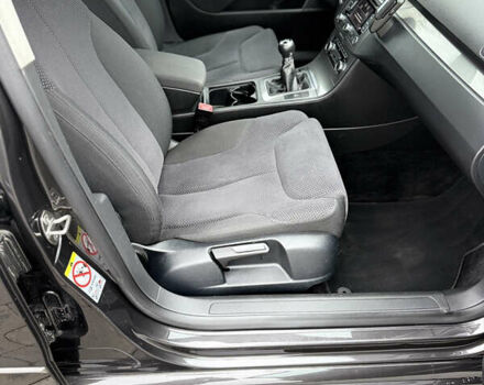 Коричневый Фольксваген Пассат, объемом двигателя 1.6 л и пробегом 277 тыс. км за 7350 $, фото 32 на Automoto.ua