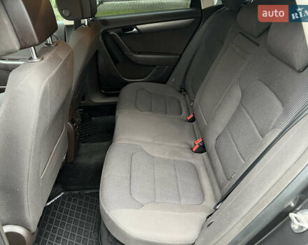 Коричневий Фольксваген Пассат, об'ємом двигуна 2 л та пробігом 287 тис. км за 10500 $, фото 22 на Automoto.ua