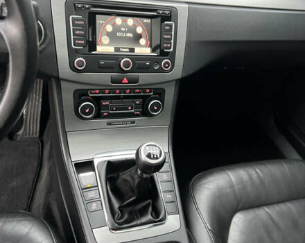 Коричневый Фольксваген Пассат, объемом двигателя 1.97 л и пробегом 309 тыс. км за 9700 $, фото 14 на Automoto.ua