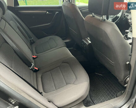 Коричневий Фольксваген Пассат, об'ємом двигуна 2 л та пробігом 287 тис. км за 10500 $, фото 25 на Automoto.ua