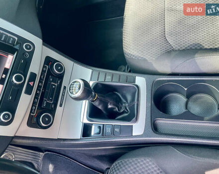 Коричневий Фольксваген Пассат, об'ємом двигуна 1.6 л та пробігом 268 тис. км за 7999 $, фото 19 на Automoto.ua