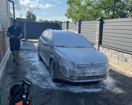 Коричневый Фольксваген Пассат, объемом двигателя 2 л и пробегом 330 тыс. км за 11000 $, фото 3 на Automoto.ua