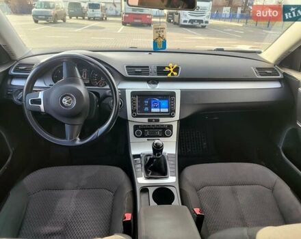 Коричневий Фольксваген Пассат, об'ємом двигуна 1.6 л та пробігом 245 тис. км за 9500 $, фото 12 на Automoto.ua