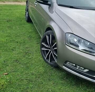 Коричневый Фольксваген Пассат, объемом двигателя 1.8 л и пробегом 214 тыс. км за 9000 $, фото 1 на Automoto.ua