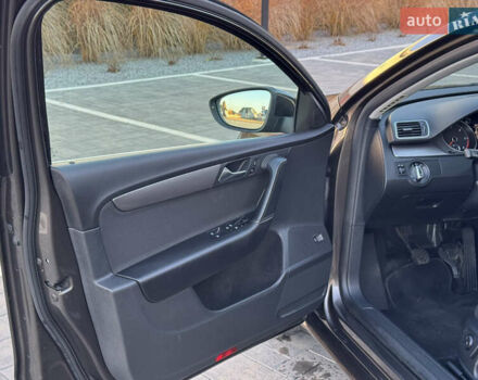 Коричневий Фольксваген Пассат, об'ємом двигуна 1.97 л та пробігом 239 тис. км за 12800 $, фото 13 на Automoto.ua