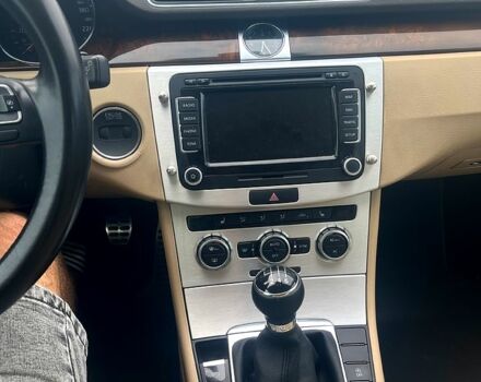 Коричневый Фольксваген Пассат, объемом двигателя 1.6 л и пробегом 320 тыс. км за 10600 $, фото 1 на Automoto.ua