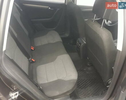 Коричневий Фольксваген Пассат, об'ємом двигуна 1.6 л та пробігом 330 тис. км за 8800 $, фото 8 на Automoto.ua