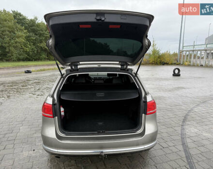 Коричневый Фольксваген Пассат, объемом двигателя 1.6 л и пробегом 285 тыс. км за 10200 $, фото 6 на Automoto.ua