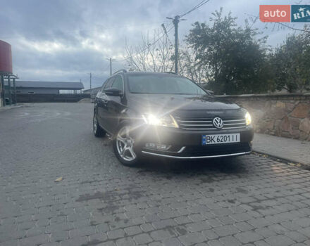 Коричневый Фольксваген Пассат, объемом двигателя 2 л и пробегом 325 тыс. км за 10500 $, фото 1 на Automoto.ua