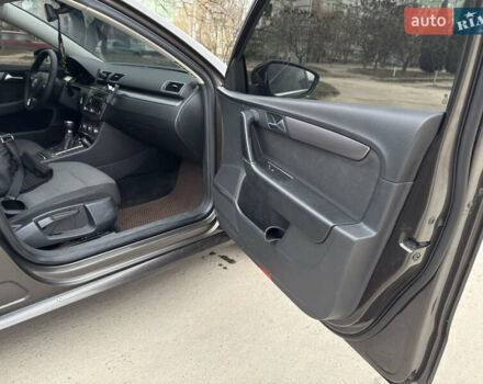 Коричневый Фольксваген Пассат, объемом двигателя 1.97 л и пробегом 260 тыс. км за 10800 $, фото 15 на Automoto.ua