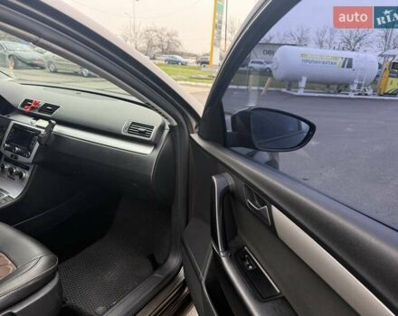 Коричневый Фольксваген Пассат, объемом двигателя 1.6 л и пробегом 250 тыс. км за 9999 $, фото 31 на Automoto.ua