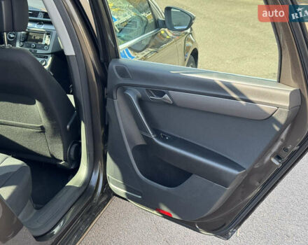 Коричневый Фольксваген Пассат, объемом двигателя 1.97 л и пробегом 238 тыс. км за 12800 $, фото 29 на Automoto.ua