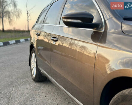 Коричневий Фольксваген Пассат, об'ємом двигуна 1.97 л та пробігом 257 тис. км за 11200 $, фото 9 на Automoto.ua