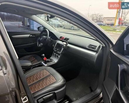 Коричневый Фольксваген Пассат, объемом двигателя 1.6 л и пробегом 250 тыс. км за 9999 $, фото 32 на Automoto.ua