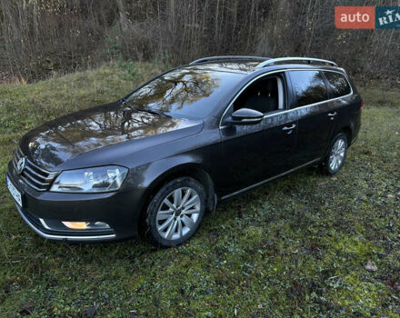 Коричневый Фольксваген Пассат, объемом двигателя 2 л и пробегом 270 тыс. км за 11100 $, фото 1 на Automoto.ua