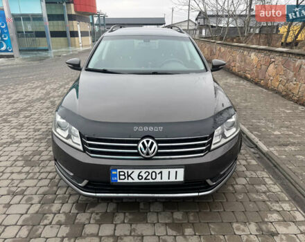 Коричневый Фольксваген Пассат, объемом двигателя 2 л и пробегом 325 тыс. км за 10500 $, фото 4 на Automoto.ua