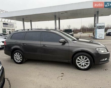 Коричневый Фольксваген Пассат, объемом двигателя 1.6 л и пробегом 250 тыс. км за 9999 $, фото 6 на Automoto.ua