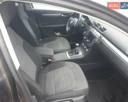 Коричневий Фольксваген Пассат, об'ємом двигуна 1.6 л та пробігом 330 тис. км за 8800 $, фото 5 на Automoto.ua