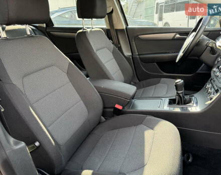 Коричневый Фольксваген Пассат, объемом двигателя 1.97 л и пробегом 238 тыс. км за 12800 $, фото 30 на Automoto.ua