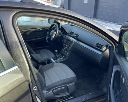 Коричневий Фольксваген Пассат, об'ємом двигуна 1.6 л та пробігом 284 тис. км за 8950 $, фото 4 на Automoto.ua