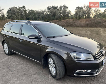 Коричневый Фольксваген Пассат, объемом двигателя 1.97 л и пробегом 310 тыс. км за 10999 $, фото 6 на Automoto.ua