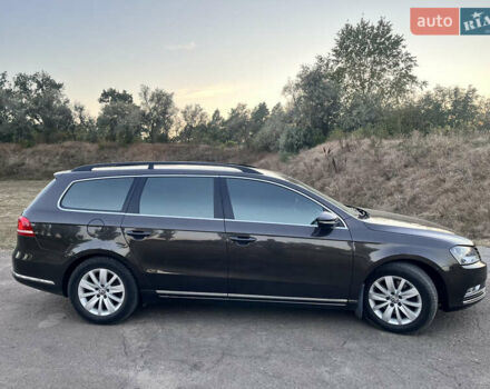 Коричневый Фольксваген Пассат, объемом двигателя 1.97 л и пробегом 310 тыс. км за 10999 $, фото 7 на Automoto.ua