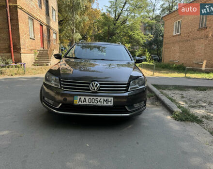 Коричневый Фольксваген Пассат, объемом двигателя 2 л и пробегом 244 тыс. км за 11800 $, фото 5 на Automoto.ua