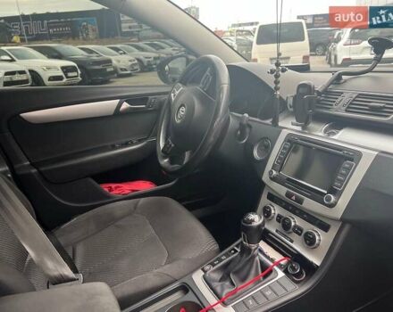 Коричневий Фольксваген Пассат, об'ємом двигуна 1.6 л та пробігом 261 тис. км за 8590 $, фото 16 на Automoto.ua