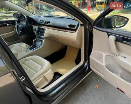 Коричневый Фольксваген Пассат, объемом двигателя 2 л и пробегом 244 тыс. км за 11800 $, фото 12 на Automoto.ua