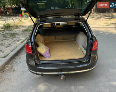 Коричневый Фольксваген Пассат, объемом двигателя 2 л и пробегом 244 тыс. км за 11800 $, фото 1 на Automoto.ua