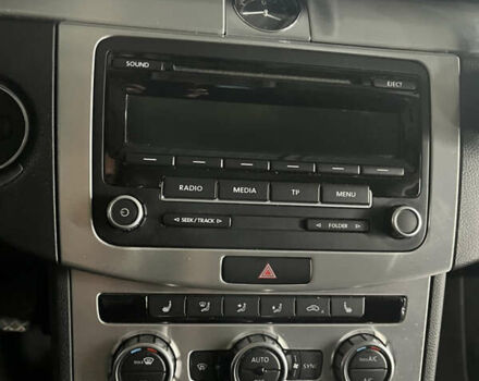 Коричневый Фольксваген Пассат, объемом двигателя 1.97 л и пробегом 231 тыс. км за 12000 $, фото 13 на Automoto.ua