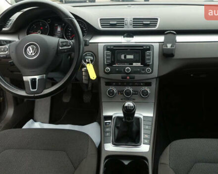 Коричневий Фольксваген Пассат, об'ємом двигуна 1.6 л та пробігом 251 тис. км за 12500 $, фото 8 на Automoto.ua